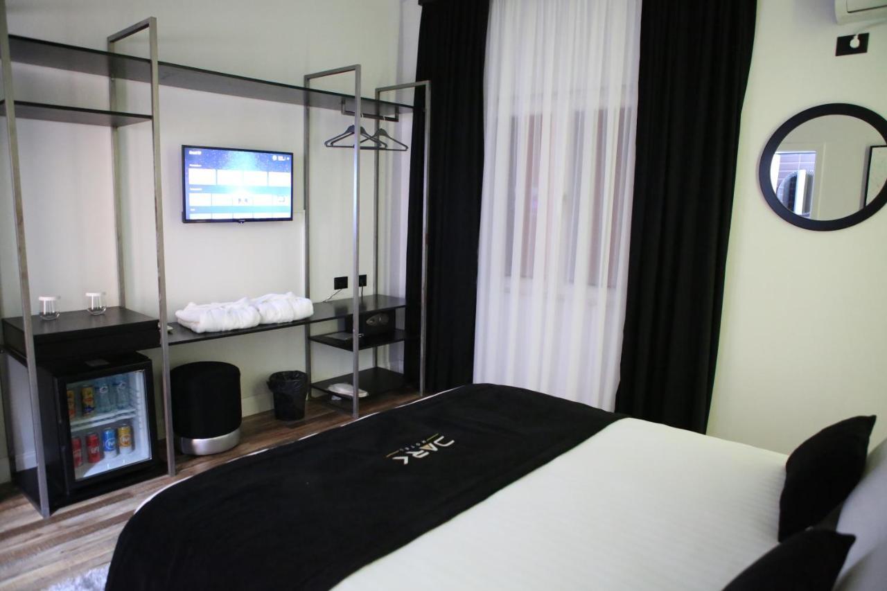 Dark Boutique Hotel Shkoze Eksteriør bilde