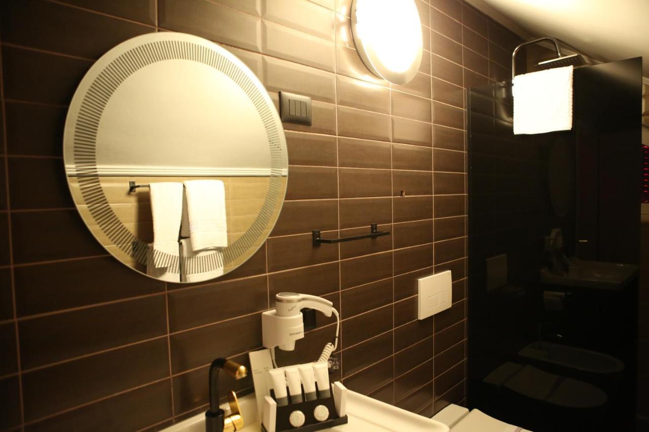 Dark Boutique Hotel Shkoze Eksteriør bilde