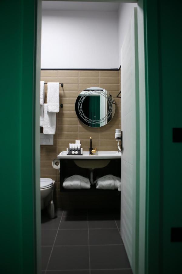 Dark Boutique Hotel Shkoze Eksteriør bilde