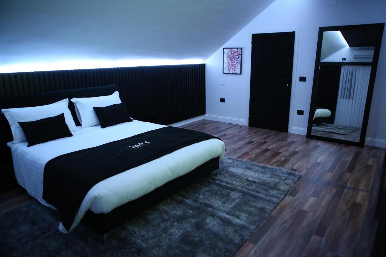 Dark Boutique Hotel Shkoze Eksteriør bilde