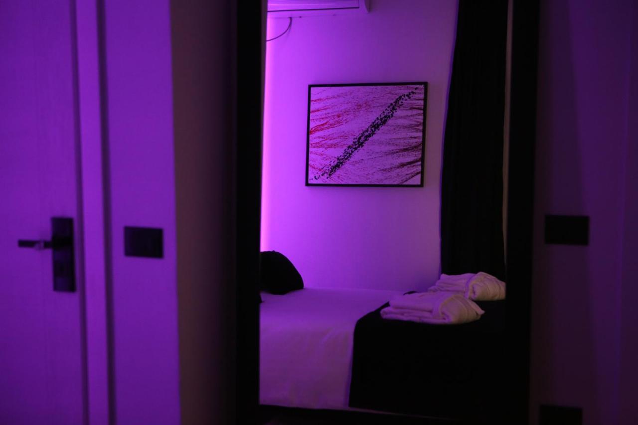 Dark Boutique Hotel Shkoze Eksteriør bilde