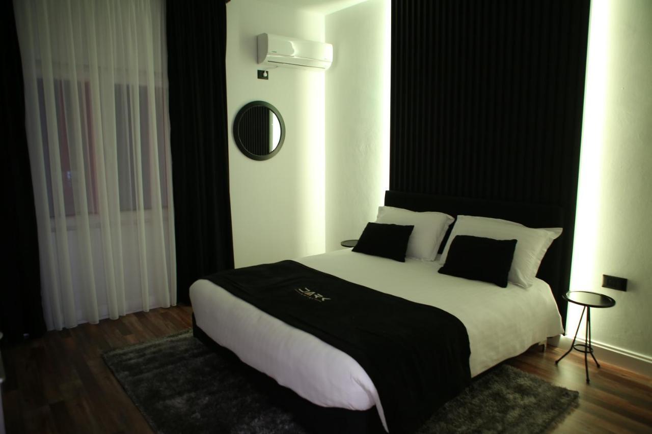 Dark Boutique Hotel Shkoze Eksteriør bilde