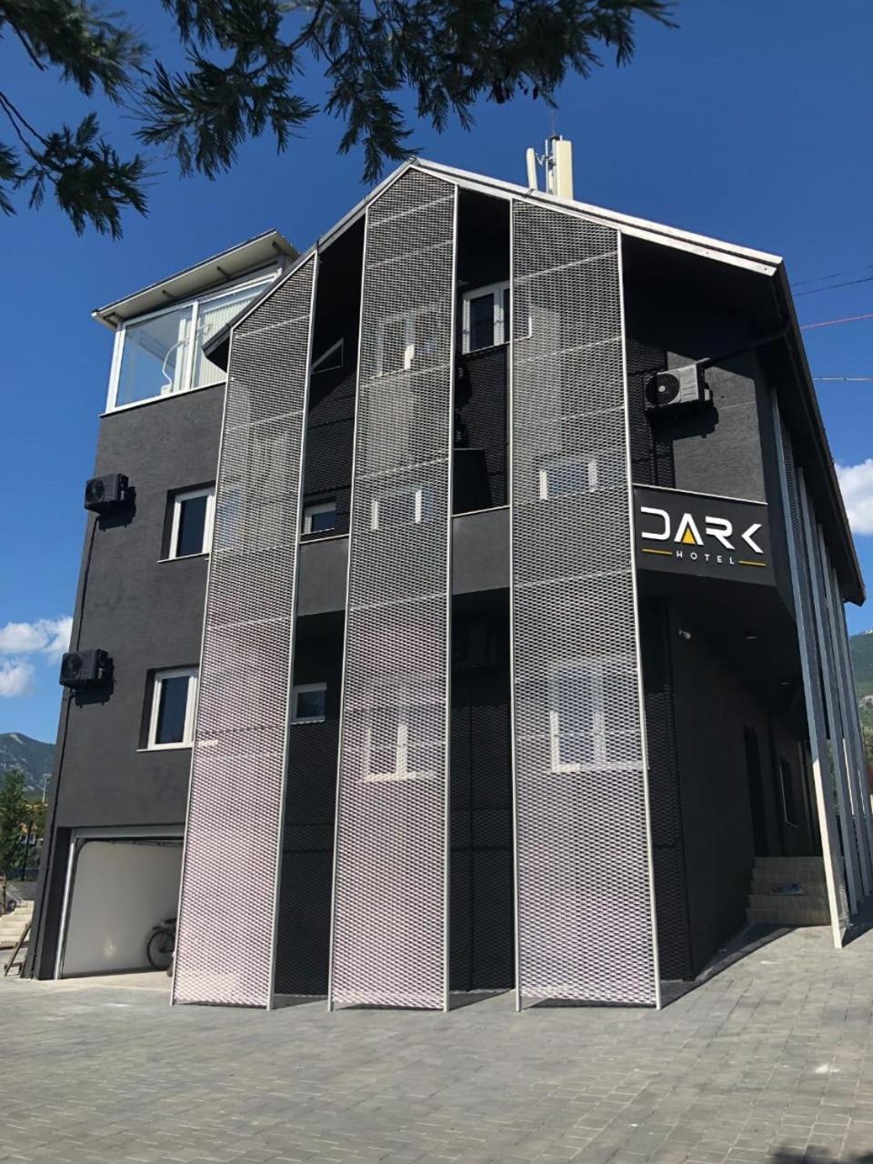 Dark Boutique Hotel Shkoze Eksteriør bilde